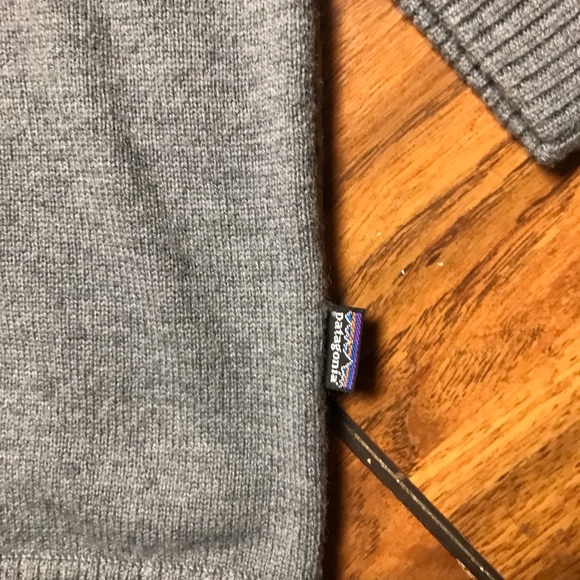 Patagonia Sweater Men's Gray -Quarter Zip-Size none measurements In the Photos - Picture 9 of 16